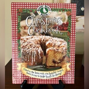 Christmas / Holiday Cookbook by Gooseberry Patch Easy to Make Recipes, Planners